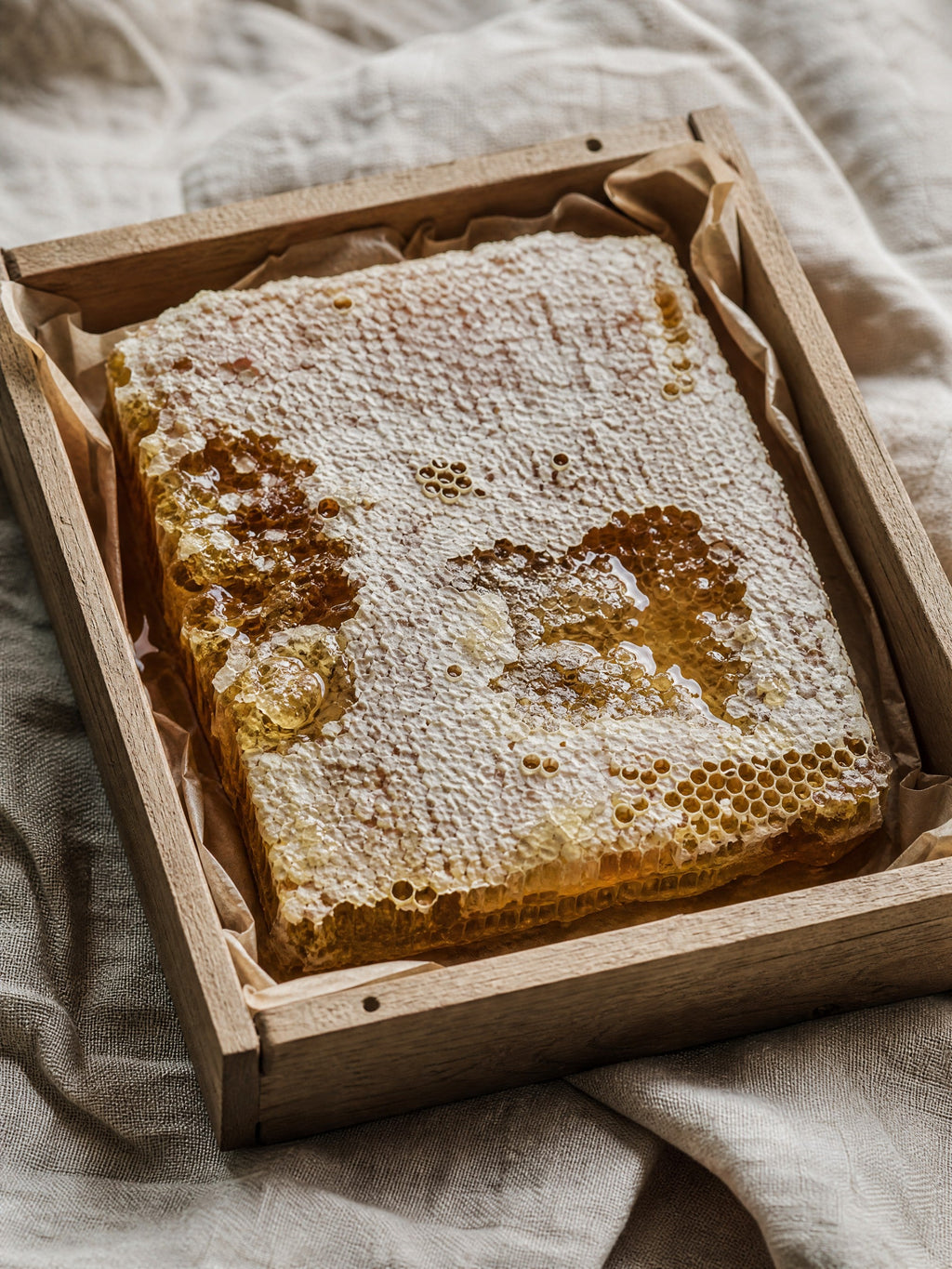 Raw Wild Honeycomb · Lal Anatolia